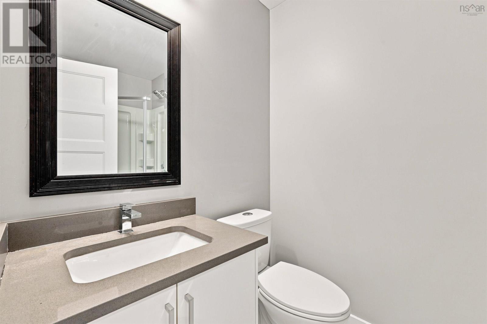 46 Grenoble Court Property Photo 6