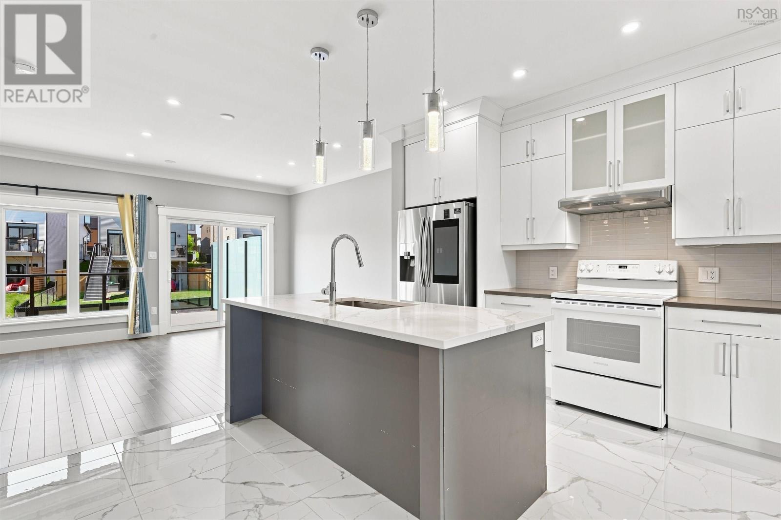 46 Grenoble Court Property Photo 15