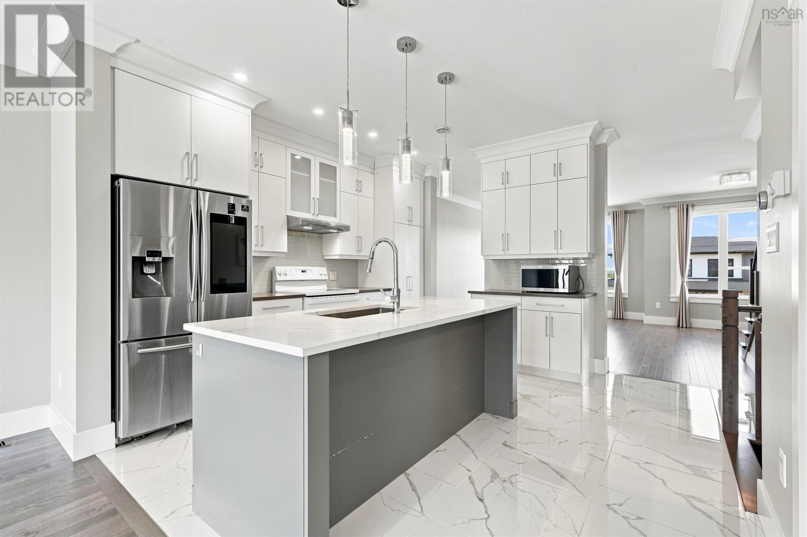 46 Grenoble Court Property Photo 16