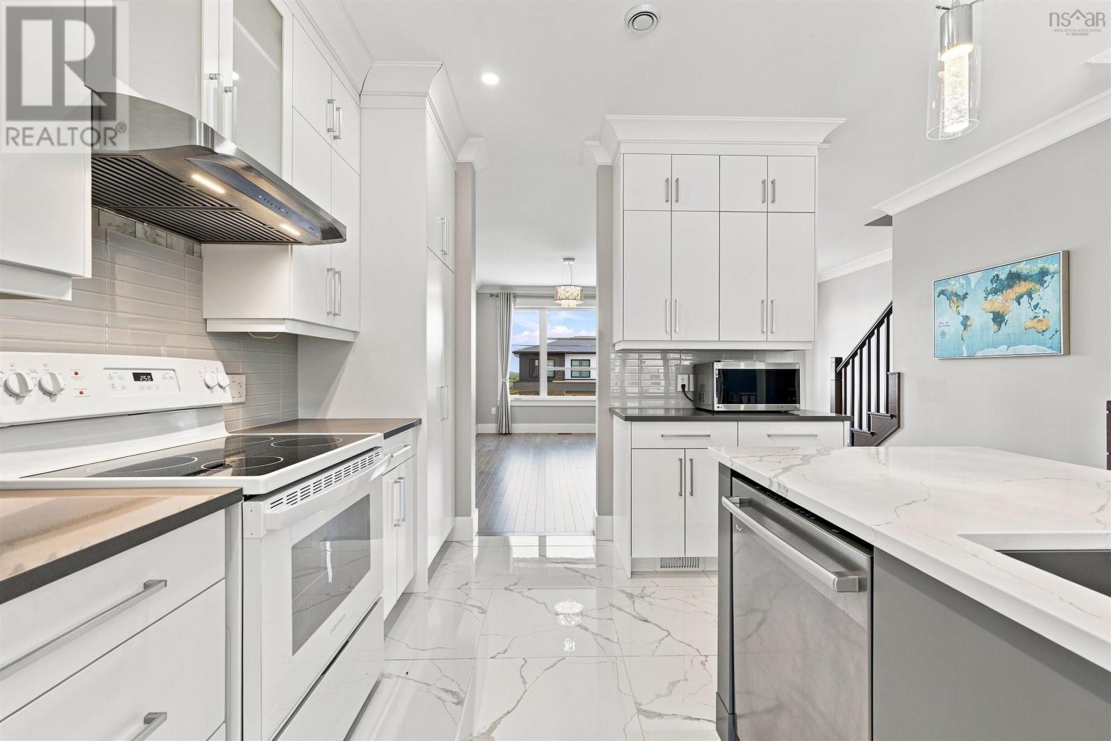 46 Grenoble Court Property Photo 18