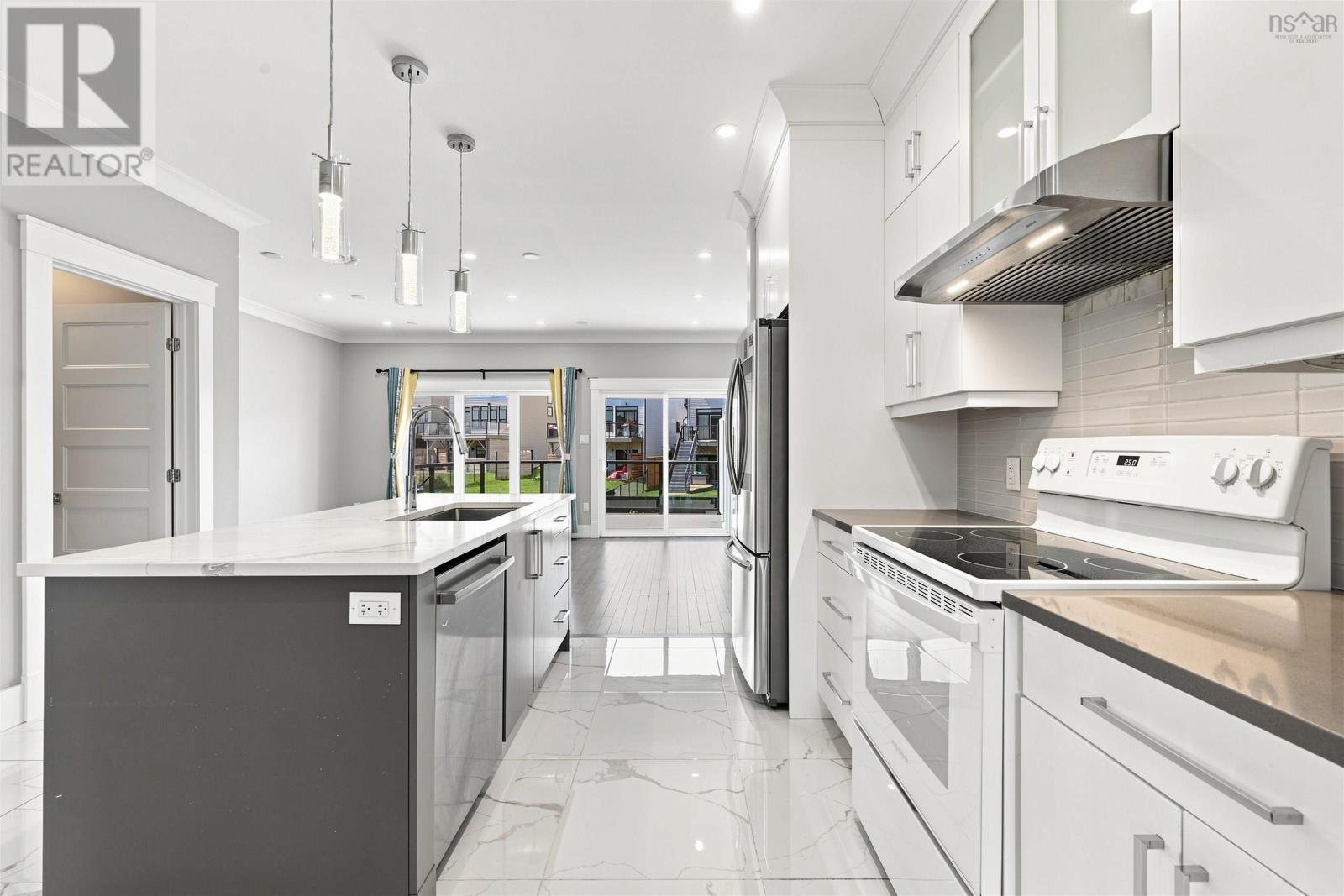 46 Grenoble Court Property Photo 19