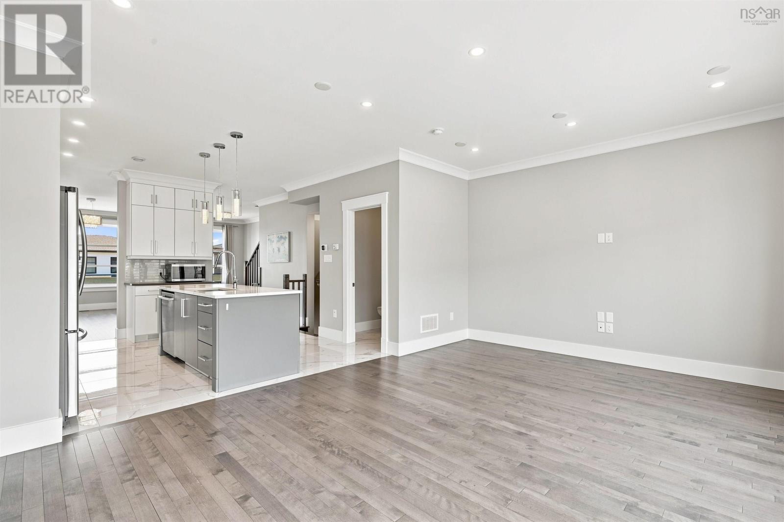 46 Grenoble Court Property Photo 23