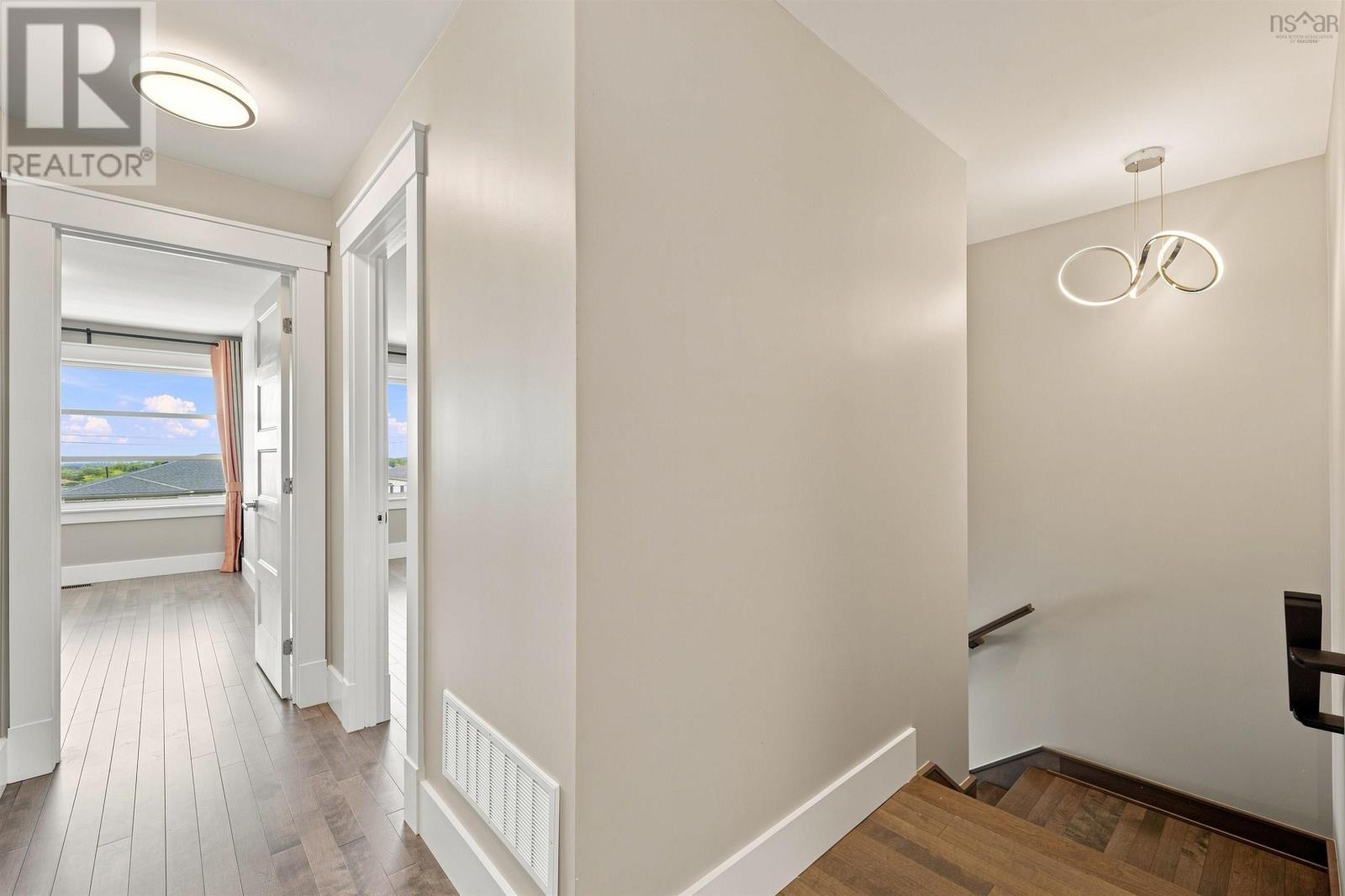 46 Grenoble Court Property Photo 28