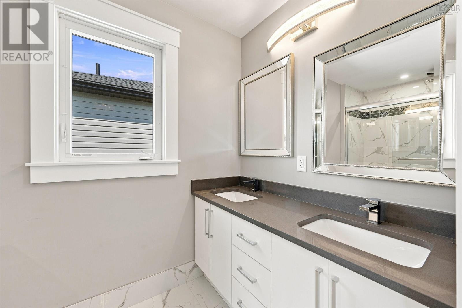 46 Grenoble Court Property Photo 34