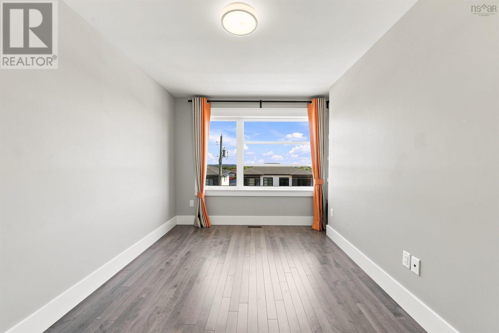46 Grenoble Court Property Photo 37