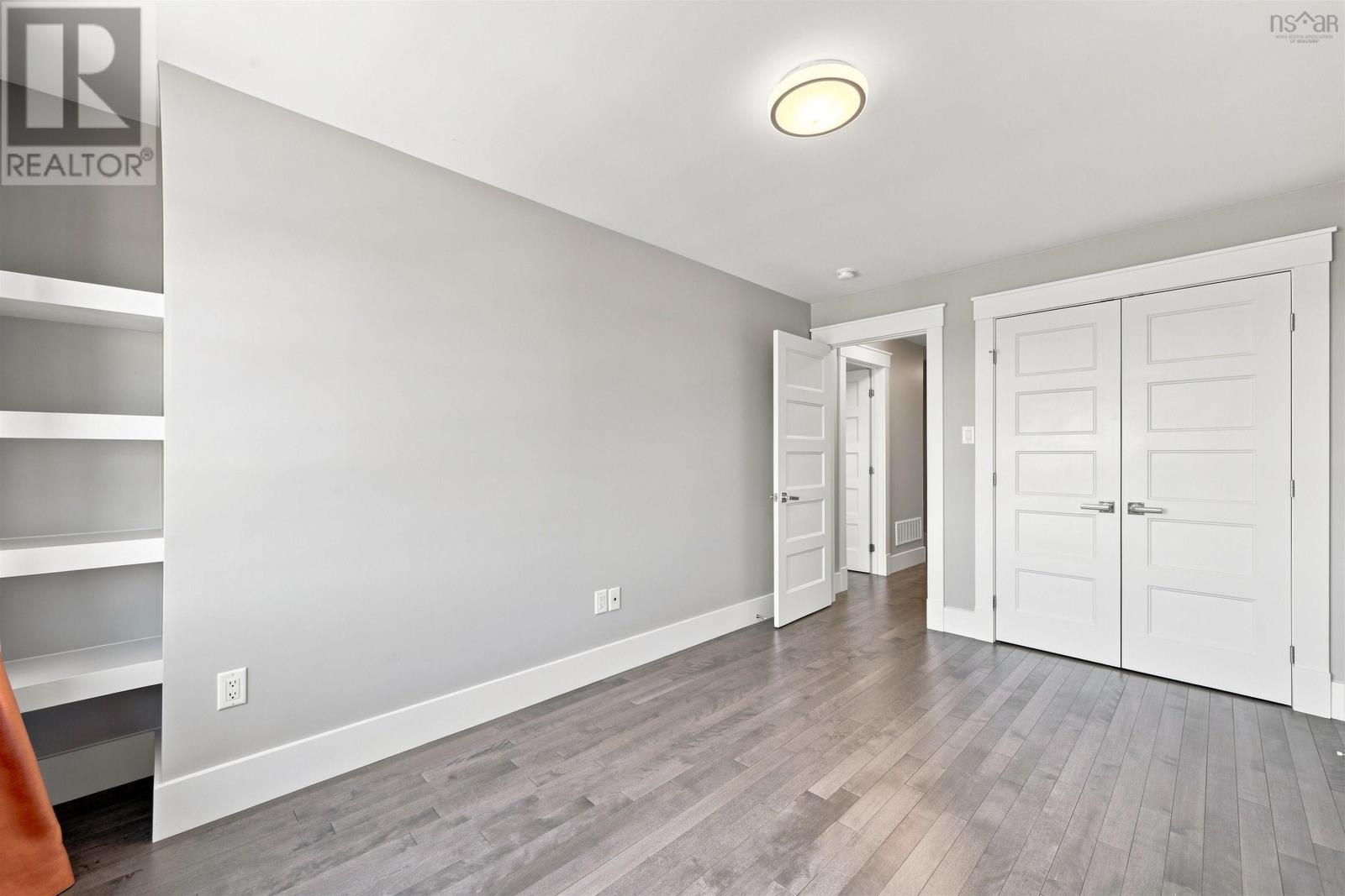 46 Grenoble Court Property Photo 38