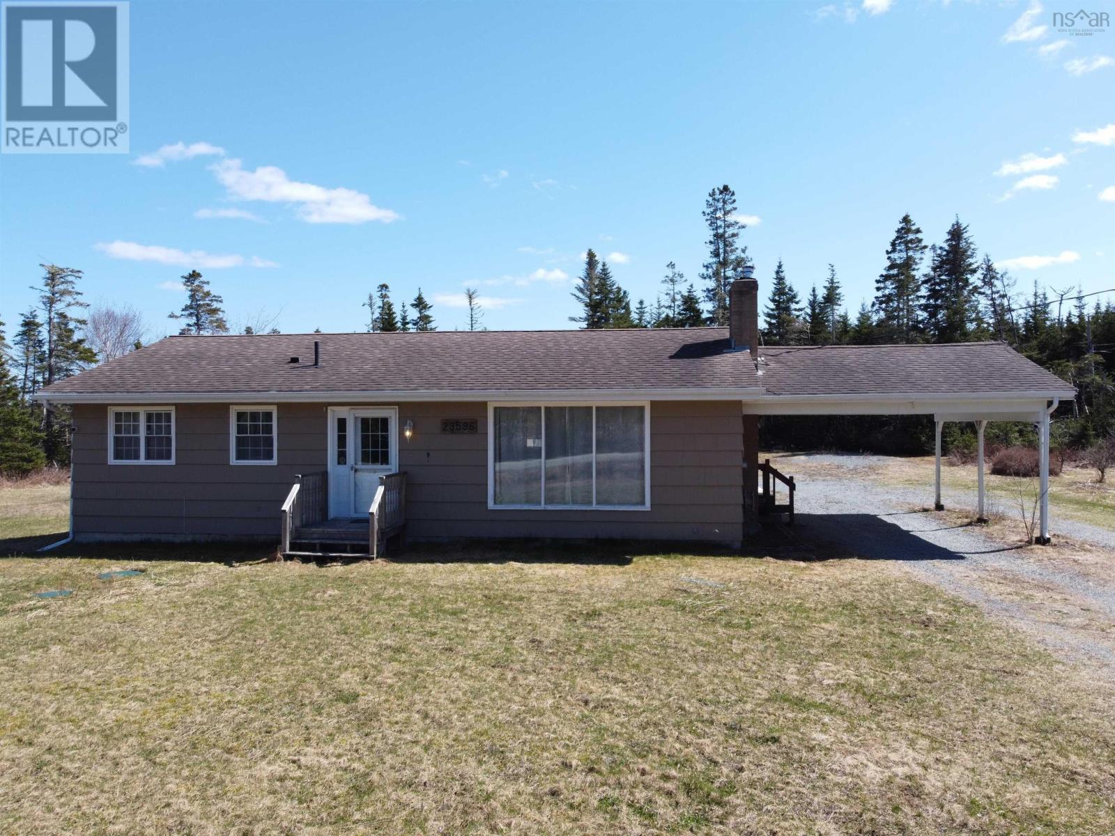 23596 Highway 7 Property Photo 1