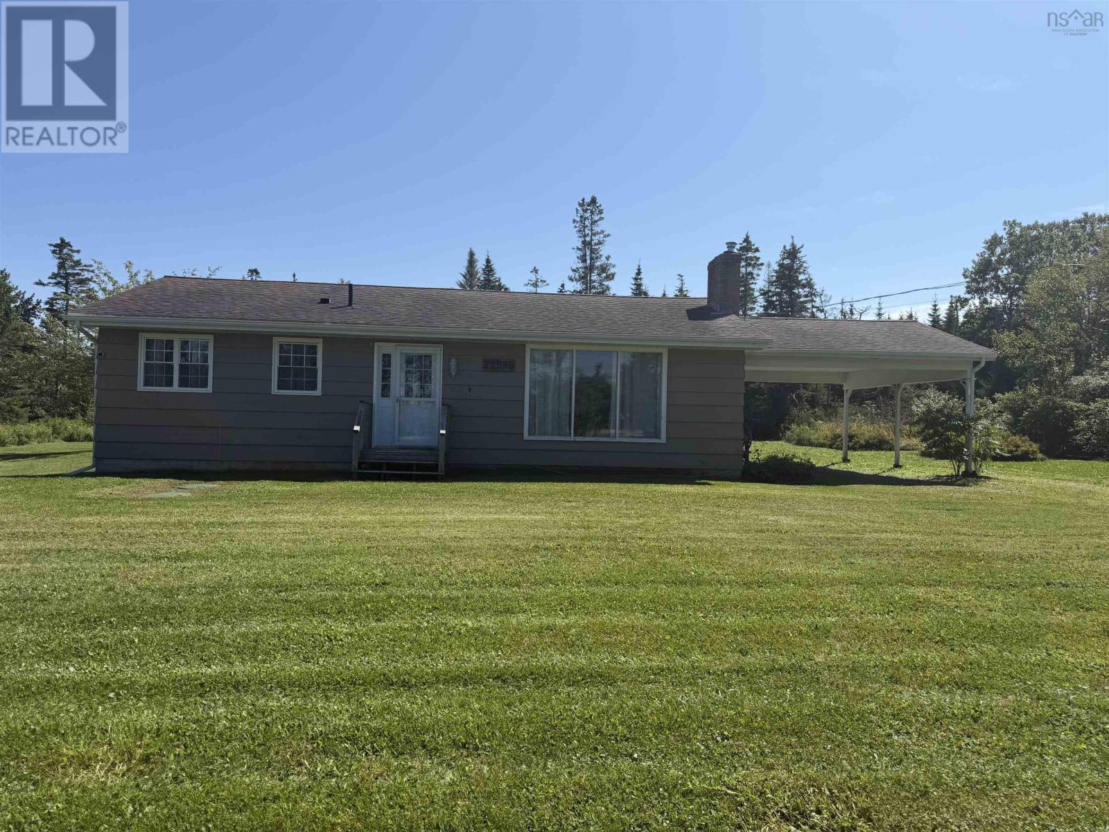 23596 Highway 7 Property Photo 1