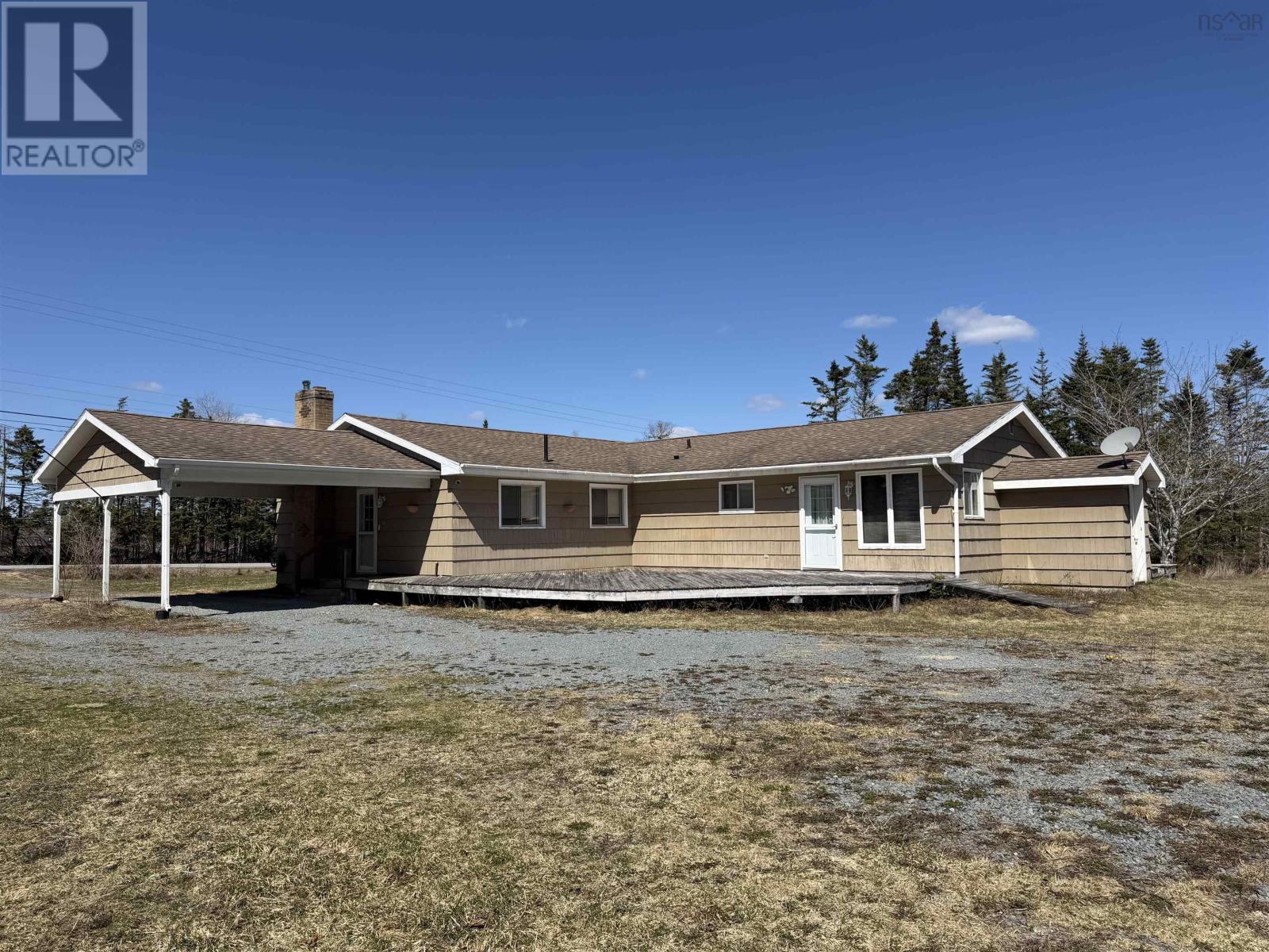 23596 Highway 7 Property Photo 4
