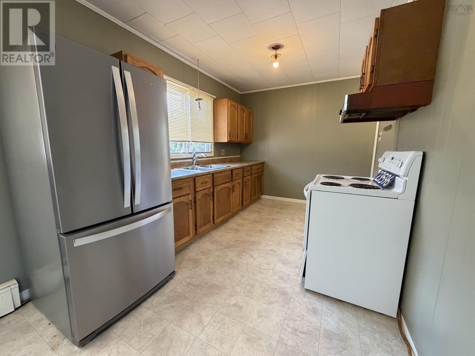 23596 Highway 7 Property Photo 10