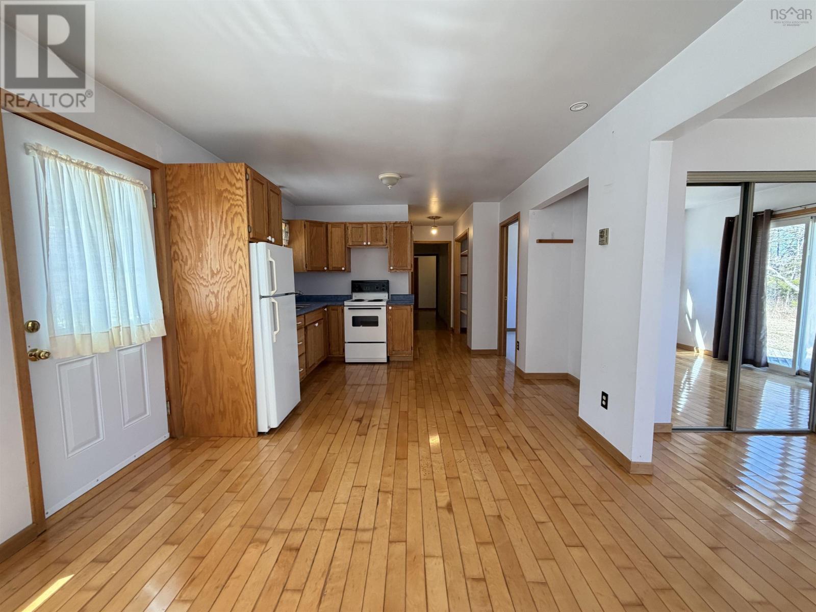 23596 Highway 7 Property Photo 36