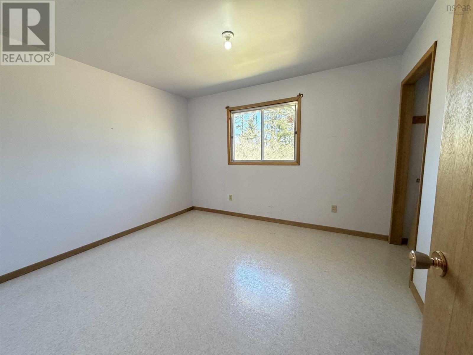 23596 Highway 7 Property Photo 37