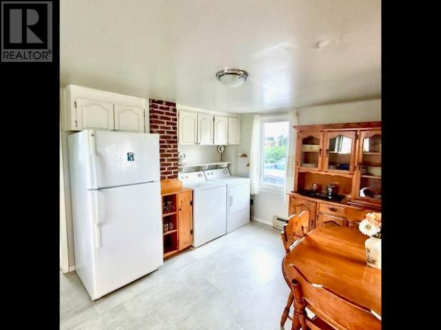 193 Borden Avenue Property Photo 4