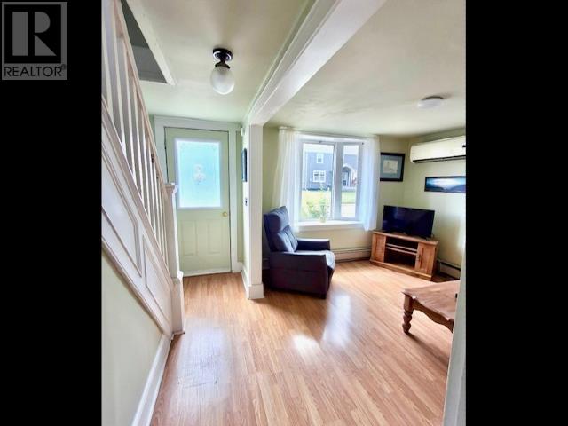 193 Borden Avenue Property Photo 6