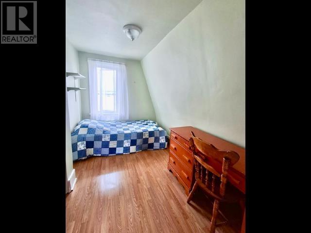 193 Borden Avenue Property Photo 9