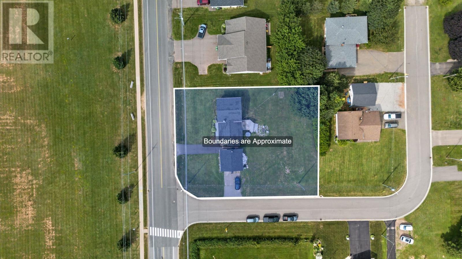 385 Macewen Road Property Photo 3