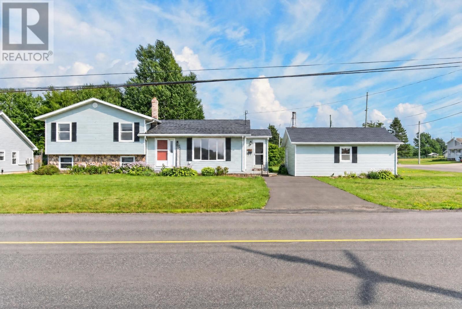 385 Macewen Road Property Photo 7