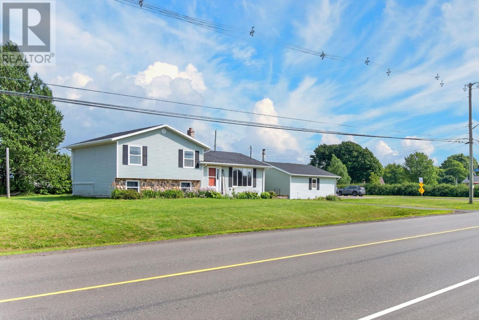 385 Macewen Road Property Photo 8