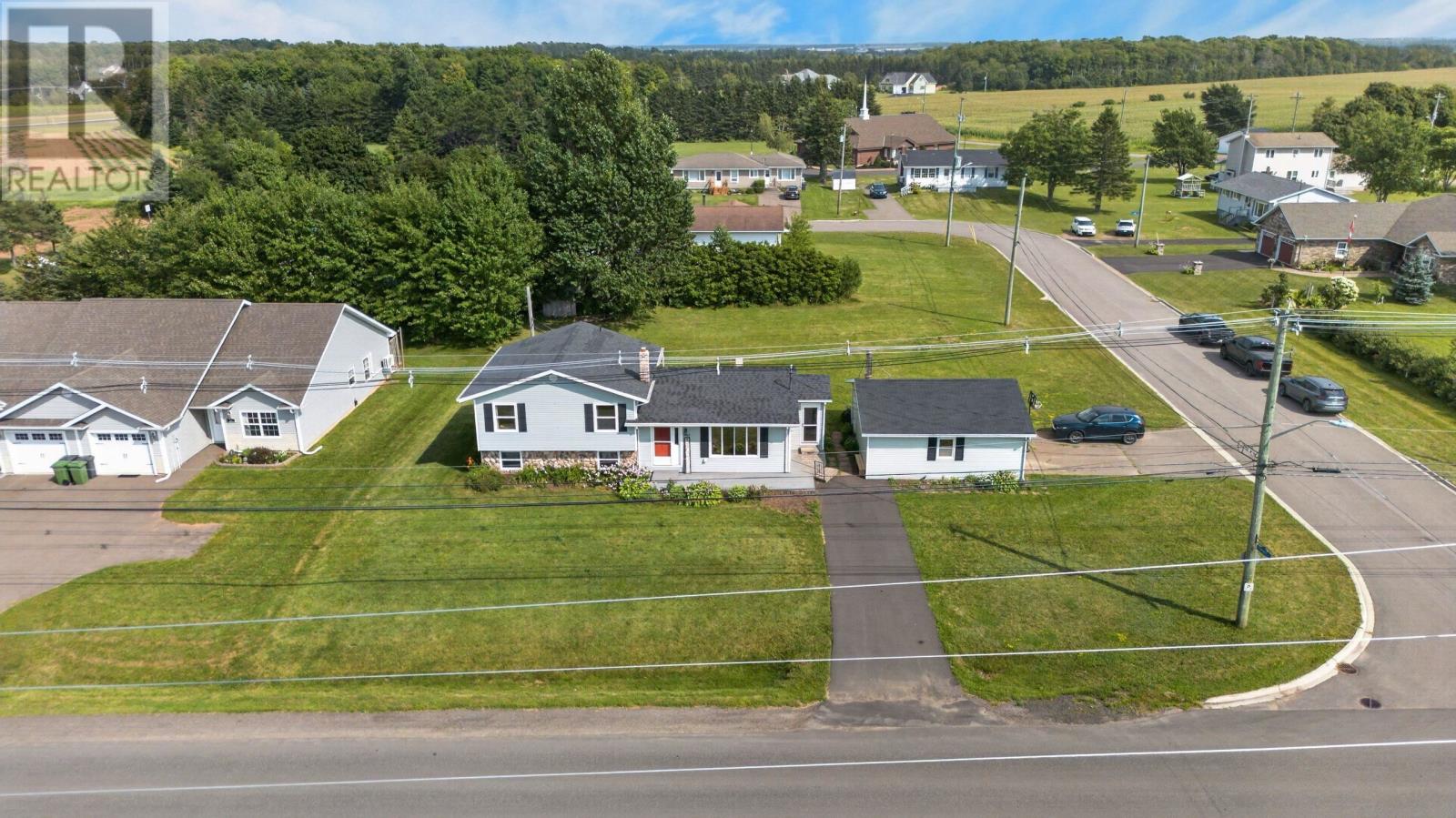 385 Macewen Road Property Photo 10