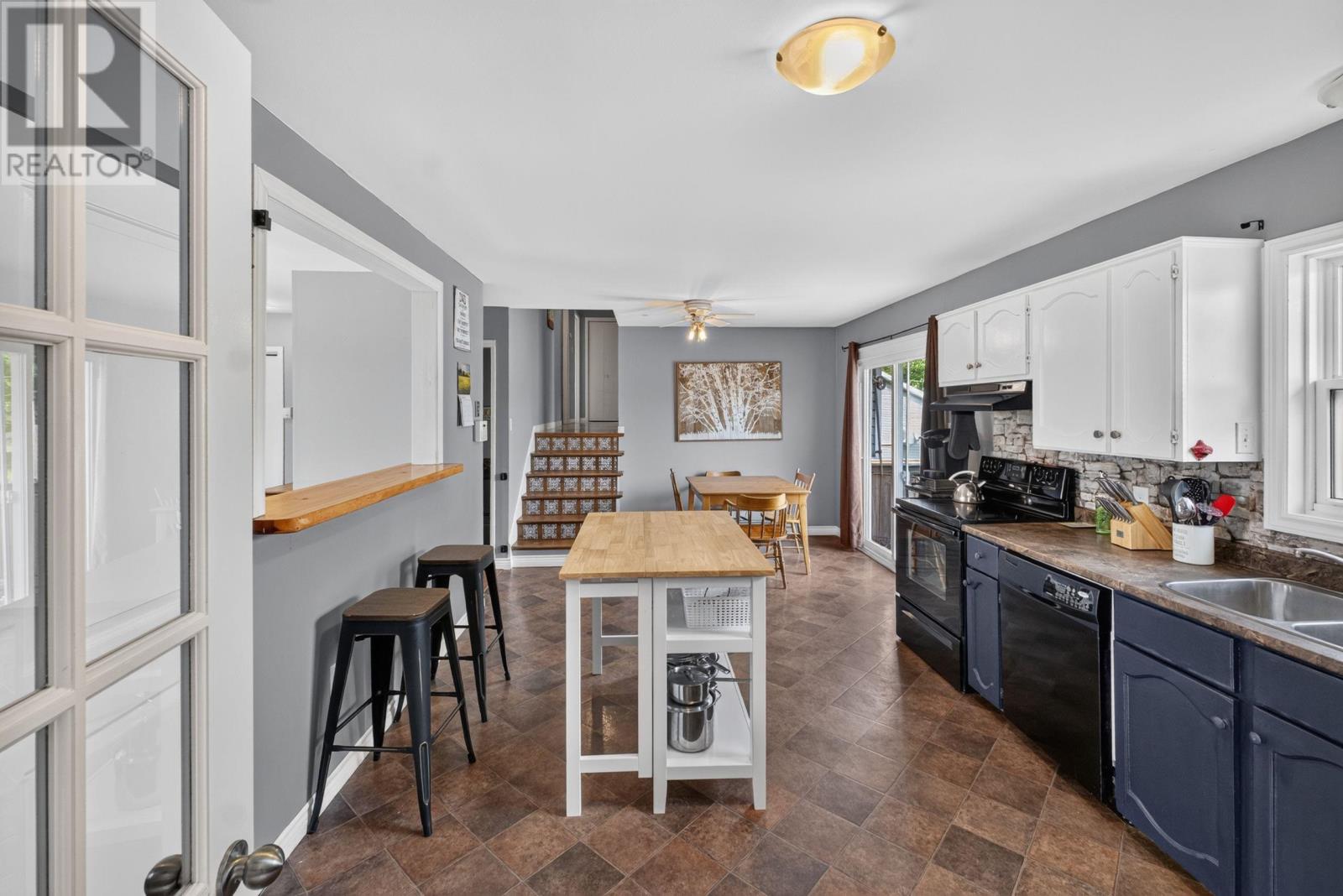 385 Macewen Road Property Photo 16