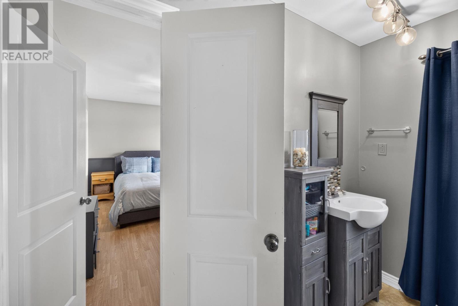 385 Macewen Road Property Photo 28