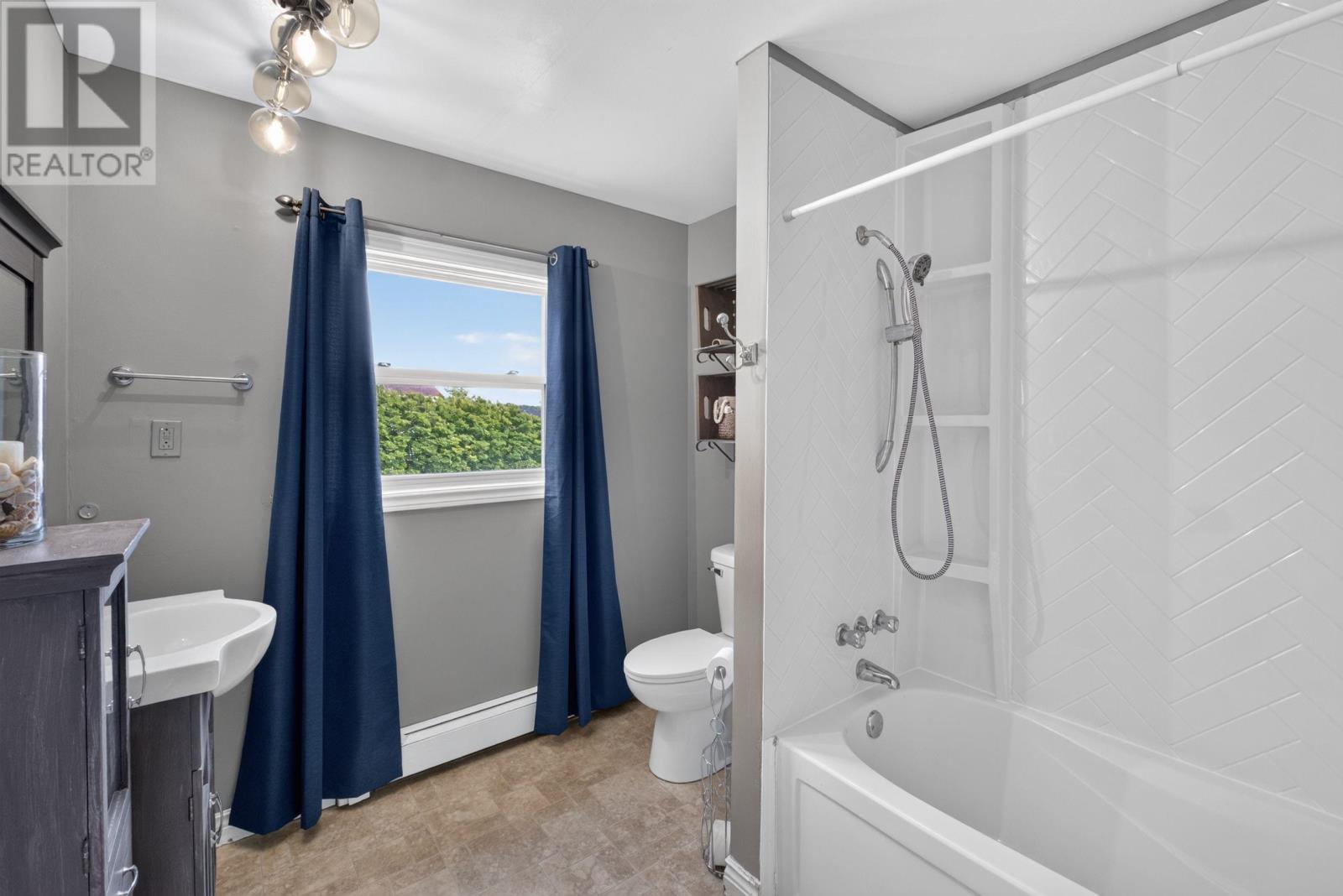 385 Macewen Road Property Photo 30