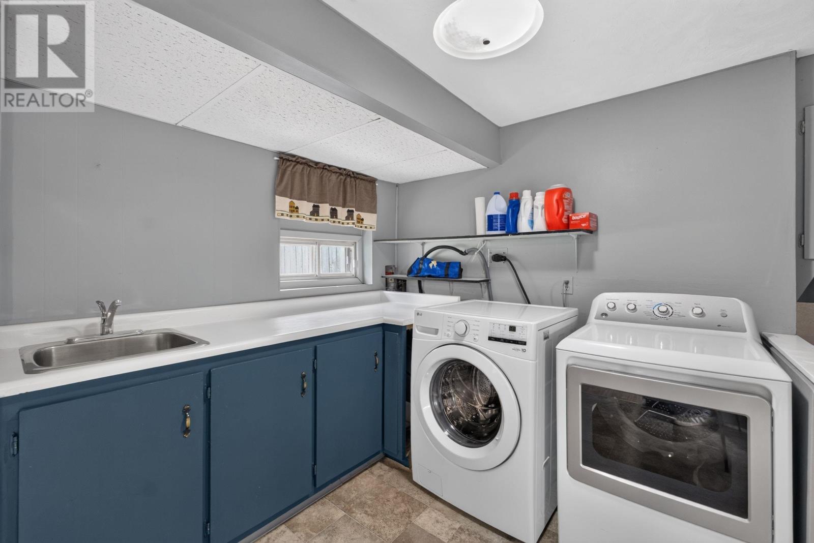 385 Macewen Road Property Photo 41