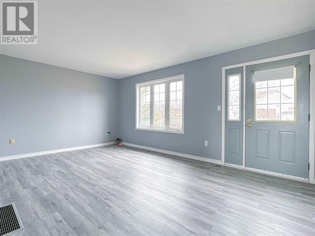 85 Andrew's Court Property Photo 2