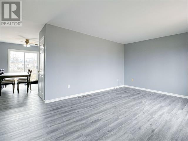 85 Andrew's Court Property Photo 4