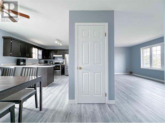 85 Andrew's Court Property Photo 5