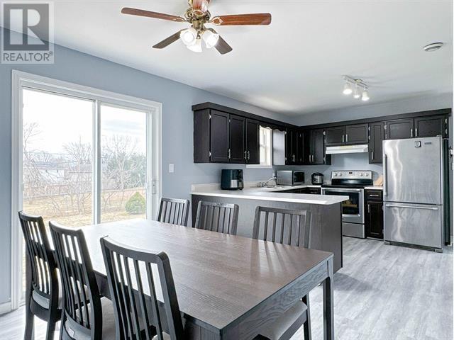 85 Andrew's Court Property Photo 6