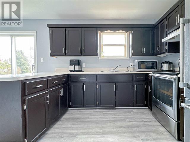 85 Andrew's Court Property Photo 10