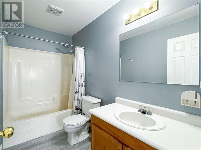 85 Andrew's Court Property Photo 13