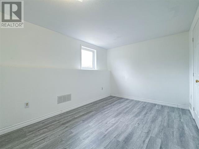 85 Andrew's Court Property Photo 17