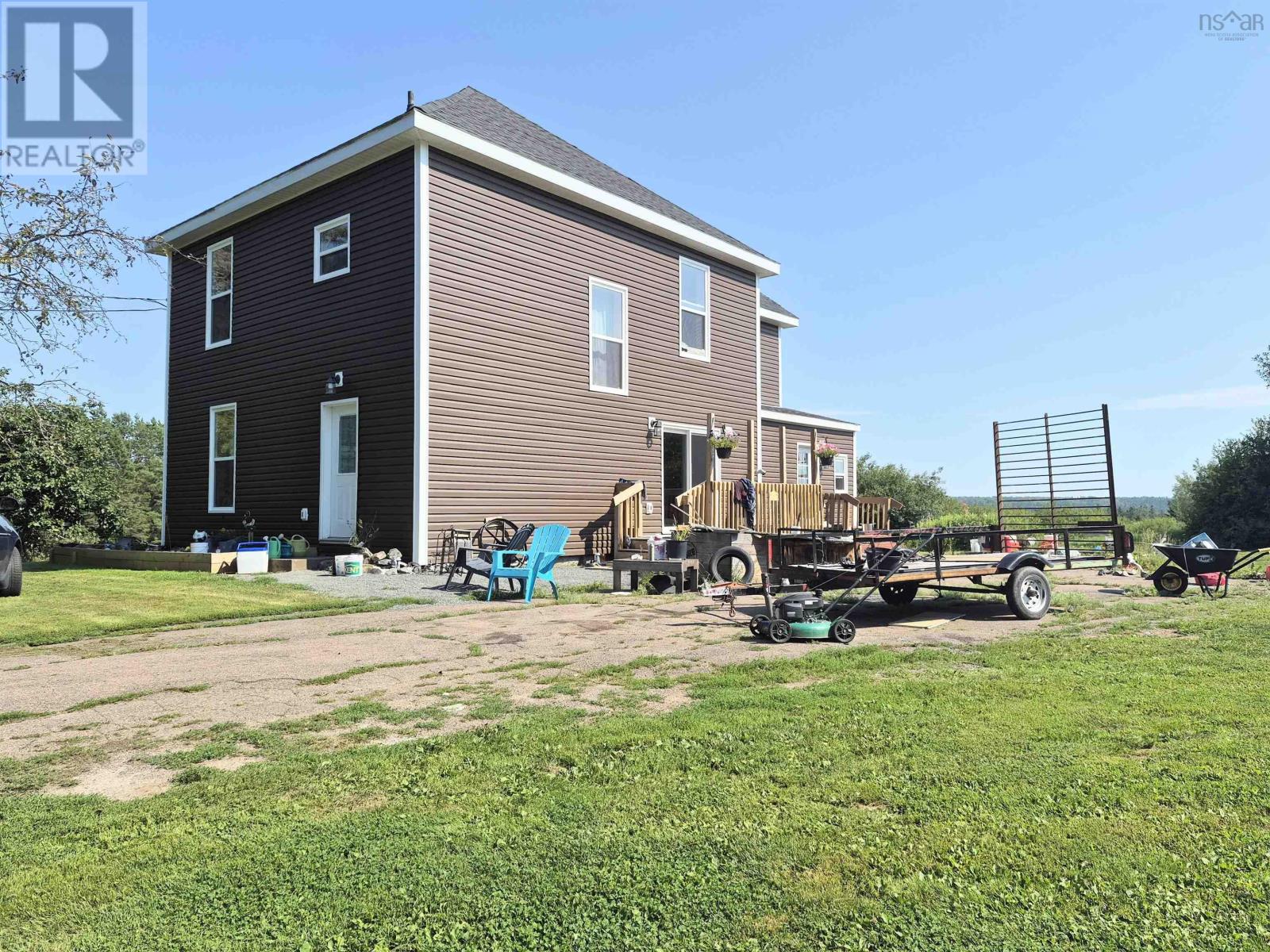 4486 242 Highway Property Photo 2