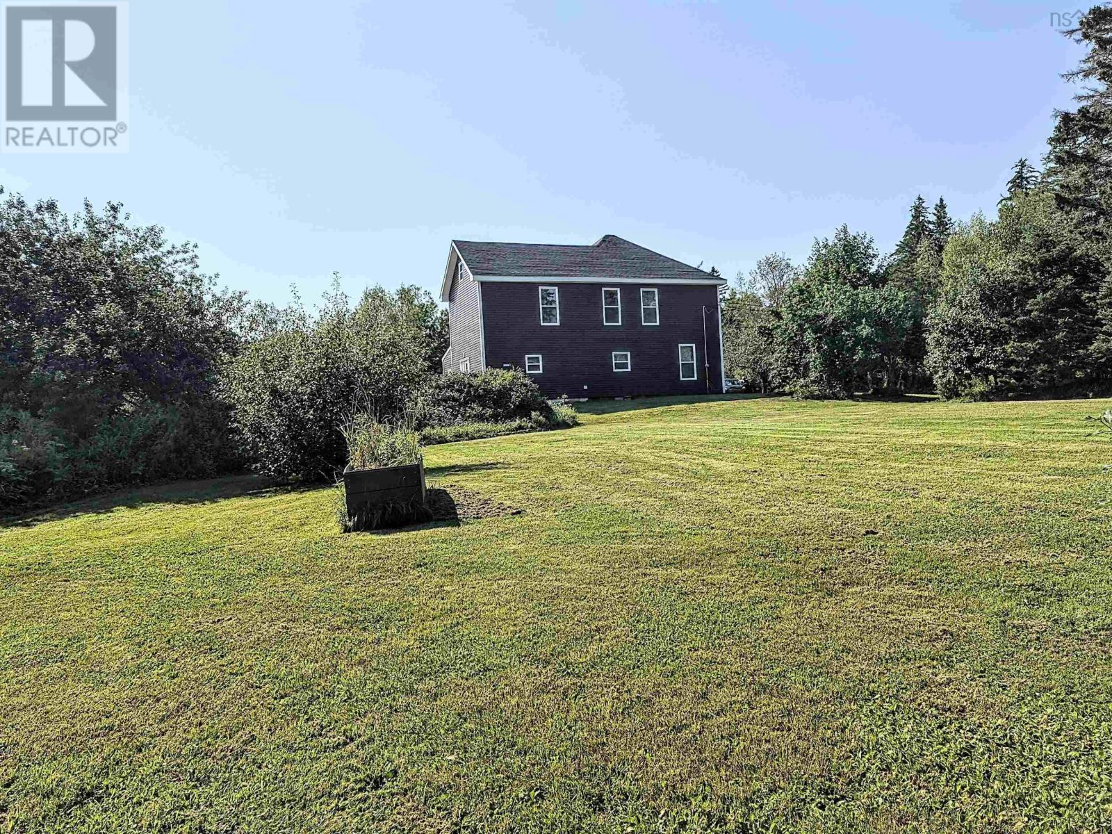 4486 242 Highway Property Photo 9