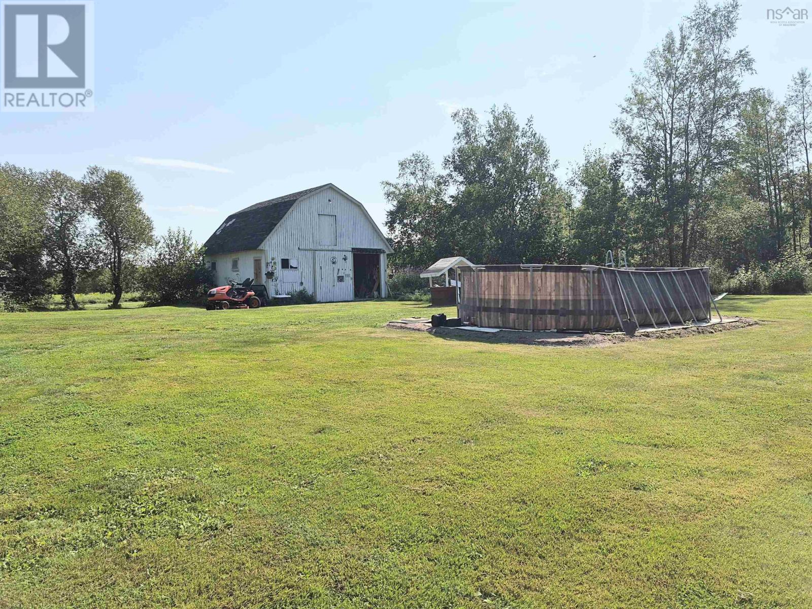 4486 242 Highway Property Photo 16