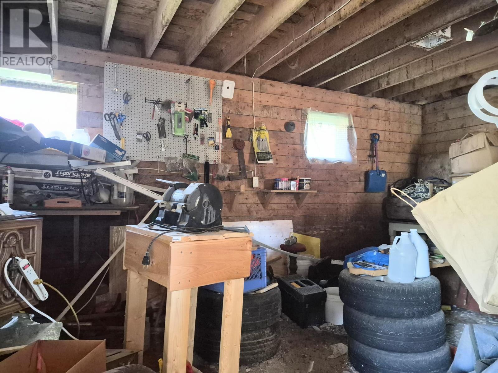4486 242 Highway Property Photo 17