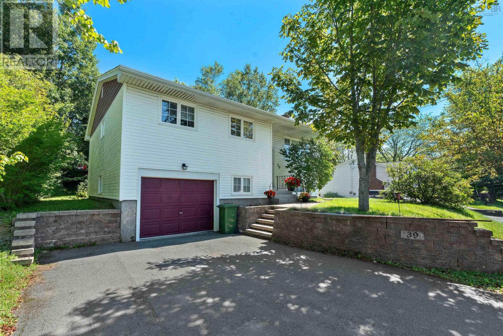 39 Robert Drive