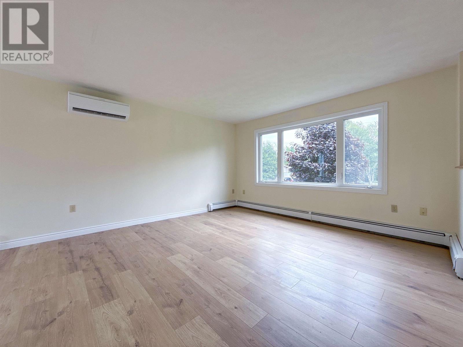 4 Abbey Drive Property Photo 6