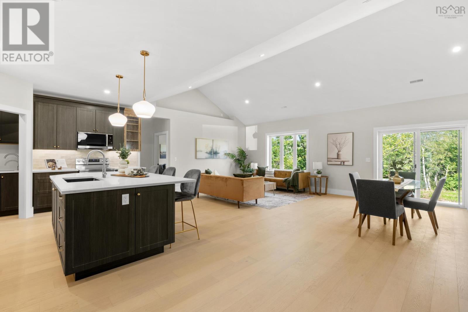 642 Bissett Road Property Photo 5