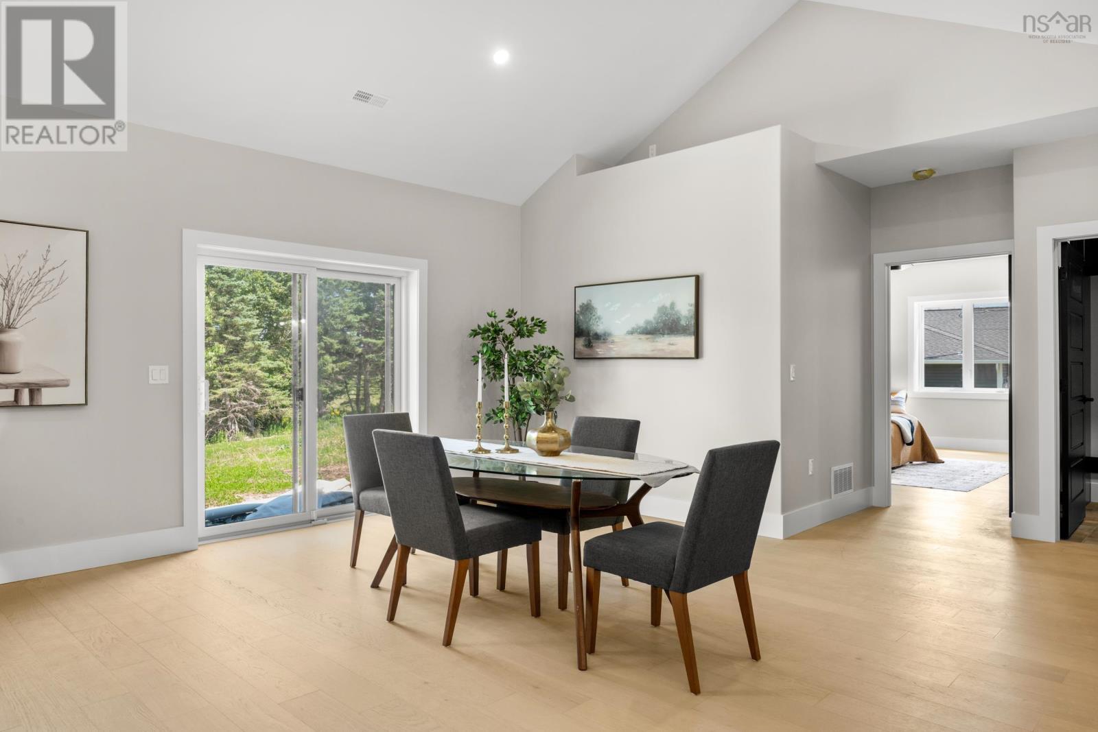 642 Bissett Road Property Photo 10