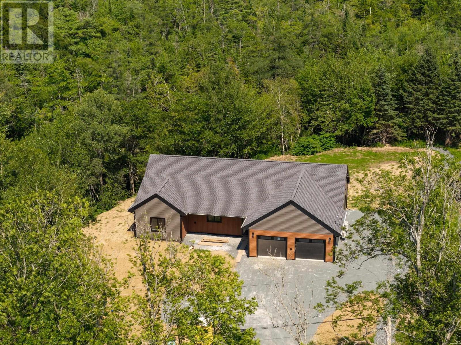 642 Bissett Road Property Photo 43