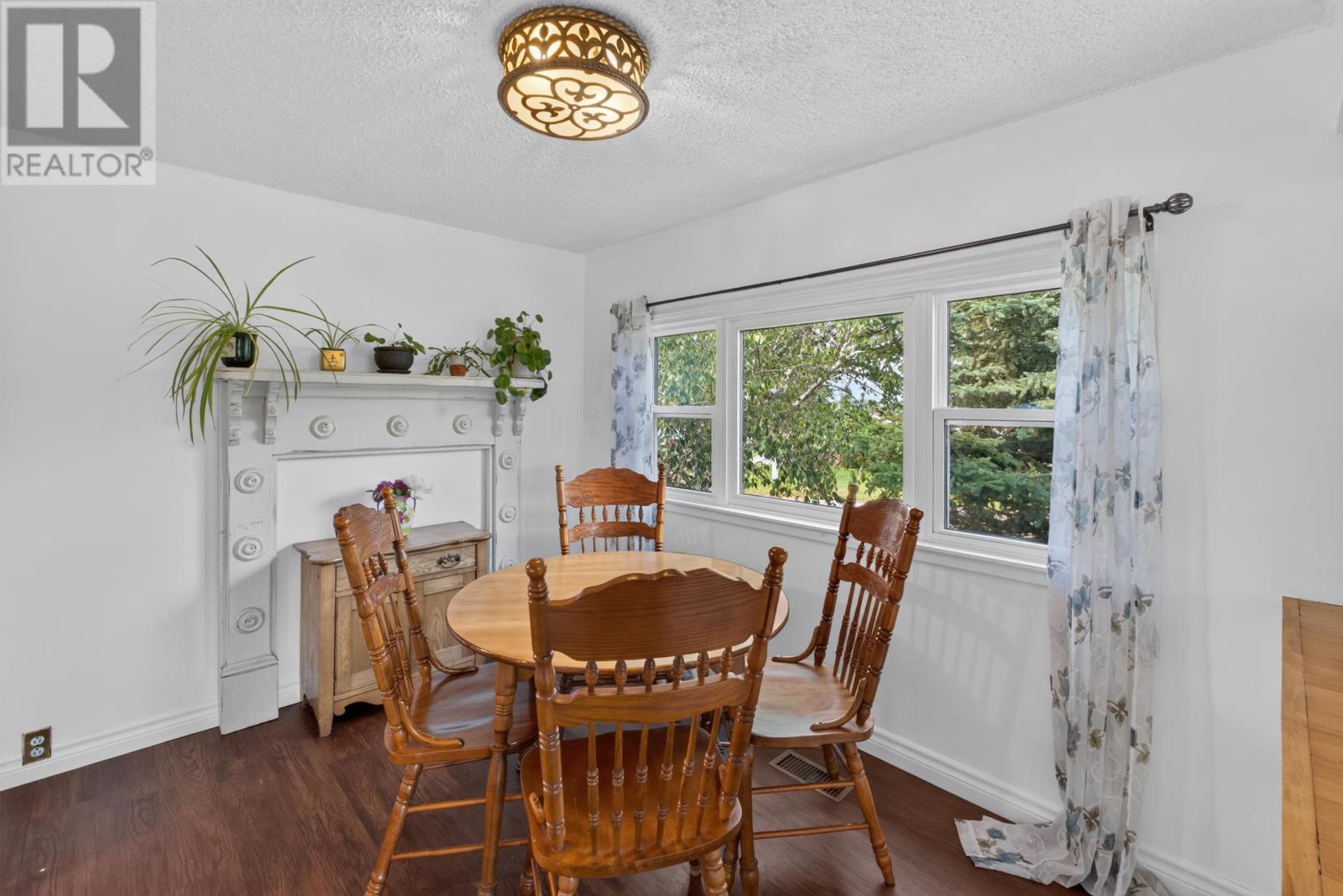 23 Lakeview Drive Property Photo 5