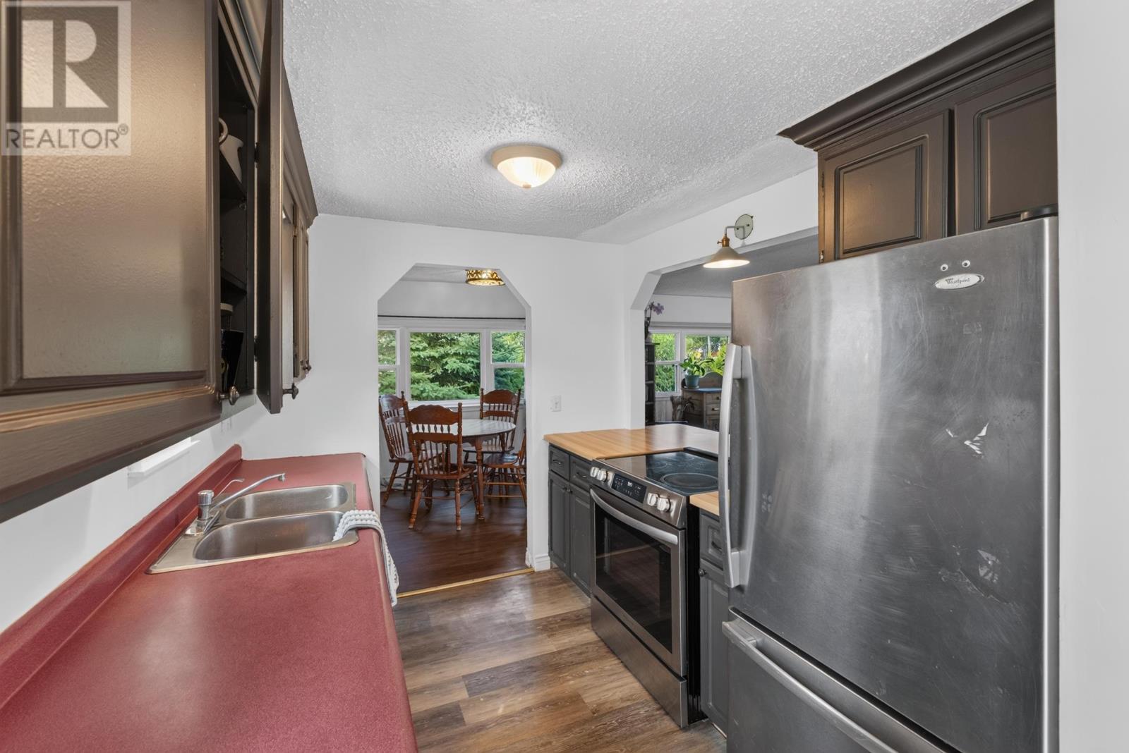 23 Lakeview Drive Property Photo 9