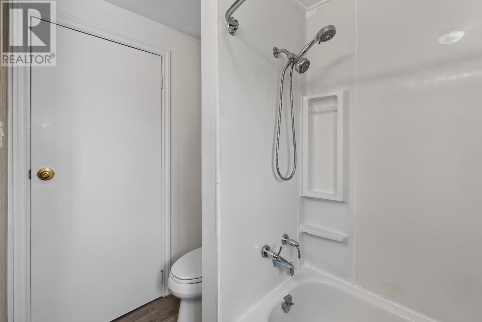 23 Lakeview Drive Property Photo 18