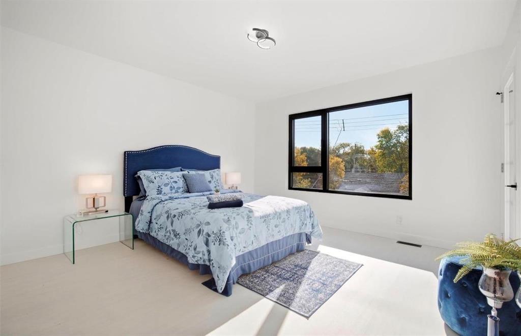 1848 Logan Avenue Property Photo 10