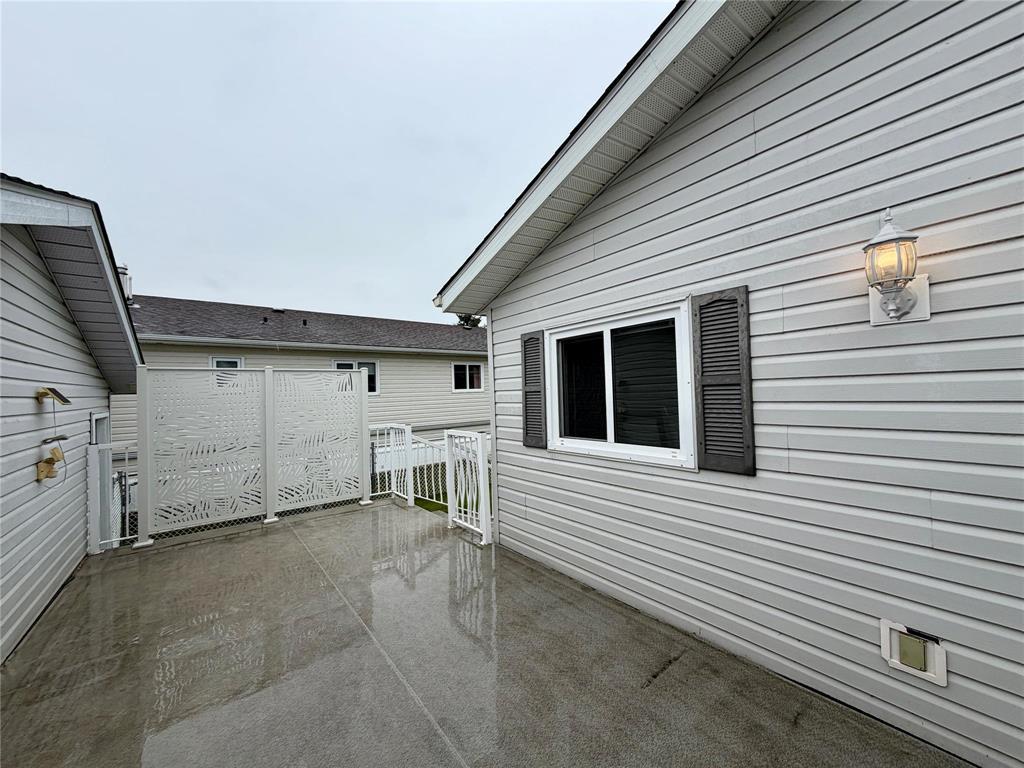 78 Goldfinch Crescent Property Photo 3