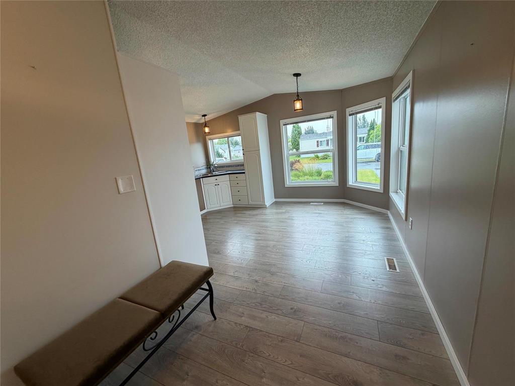 78 Goldfinch Crescent Property Photo 6