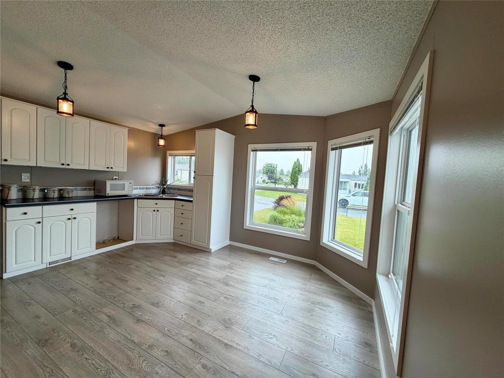 78 Goldfinch Crescent Property Photo 7